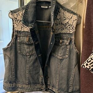 🦋❤️ Hostess Pick❤️ Cato Denim Vest laced decorated button down with collar XL